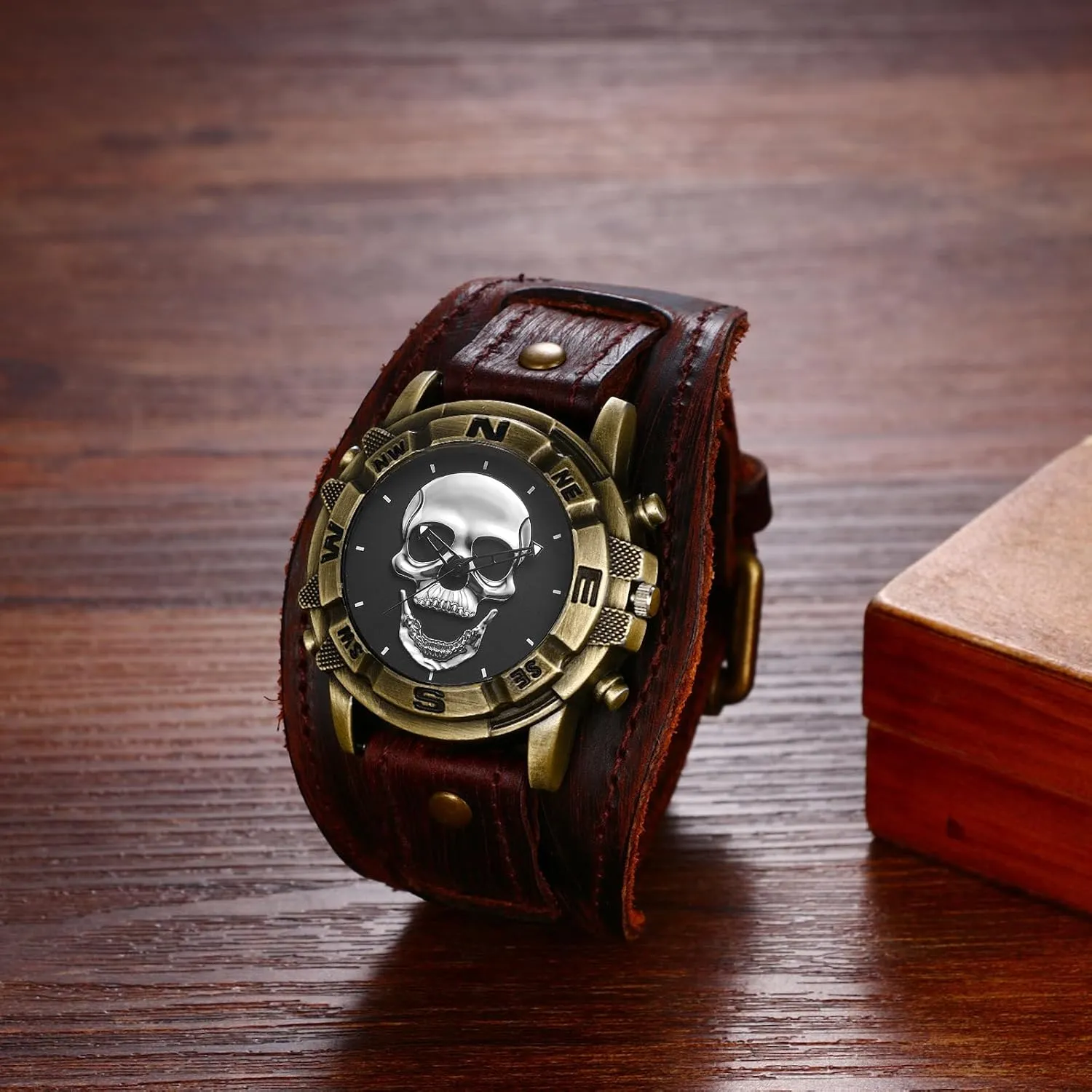 backhand rumor Isle scan contend Retro Bronze Skull Wide Band Quartz Cuff Watches for Men Avaner Vintage Punk Leather Watches: 