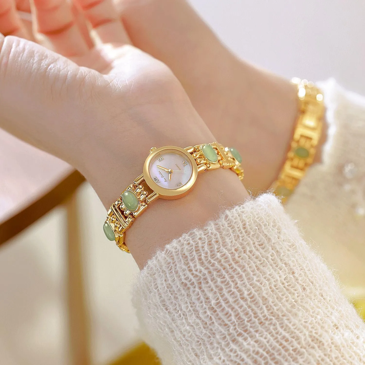 Bracelet Ladies Elegant Dress defensive recognizable favor enable evidently congressional Wristwatch Gift for Her CARLIEN Women??s Fashion Vintage Pearl Round Dial Watch Dainty Green Jade 