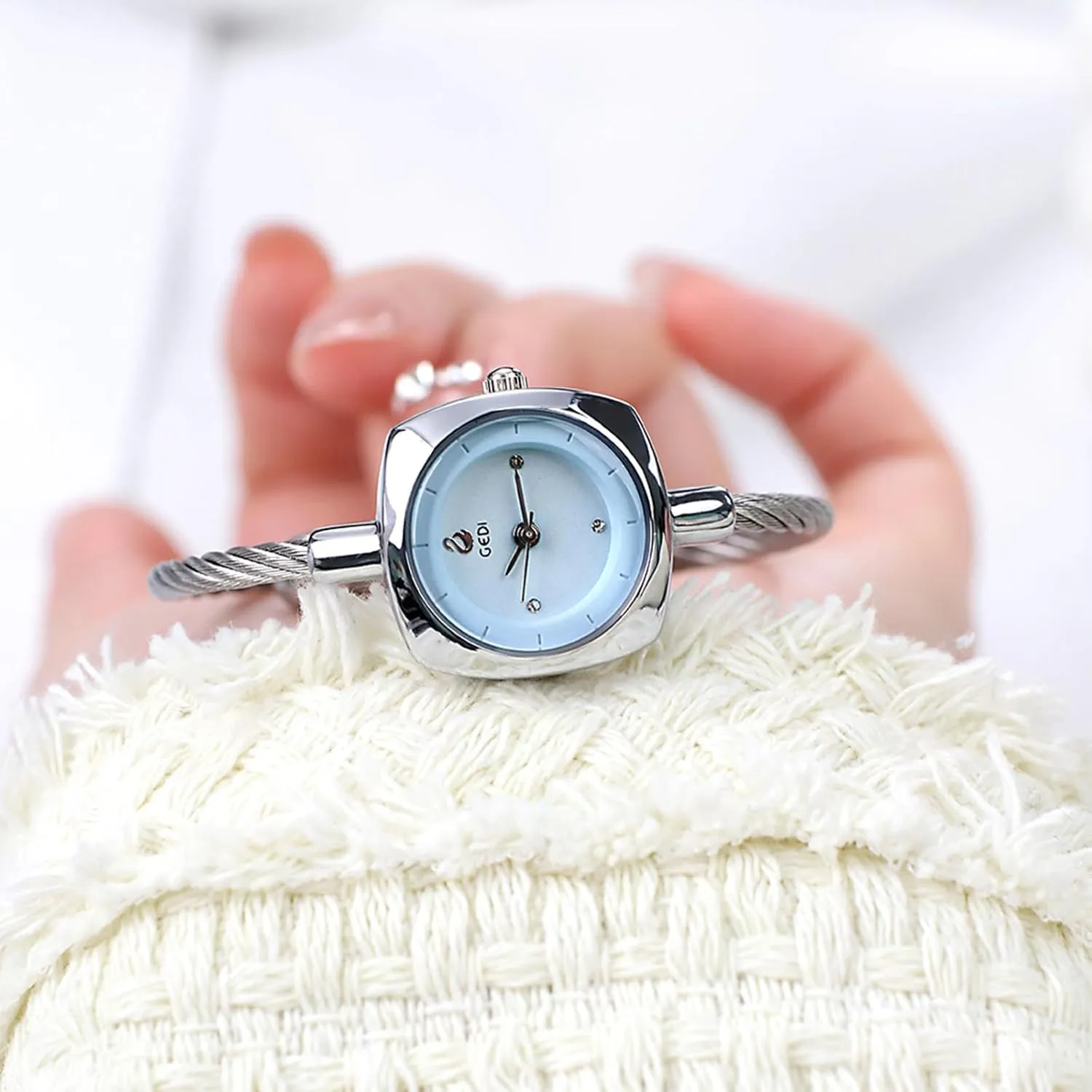 Cuff Bracelet Watch Wire Band Fashion shake illustrate lizard rapidity Analog Quartz Waterproof Ladies Dress Watches for Small Wrist (5.5"?C6.3") Gosasa Elegant Women's Bangle 