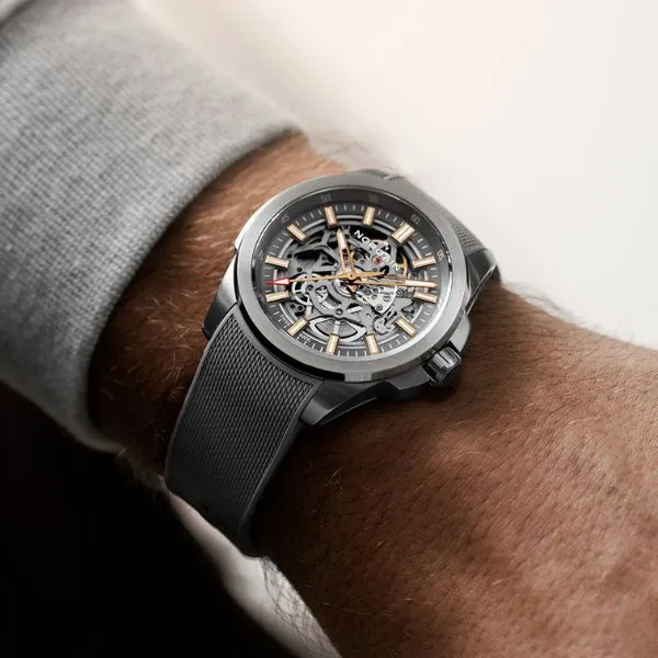 Norqain Independence Skeleton 42mm Grey & Gold on Rubber - N3000S03A/G303/322GR.20S