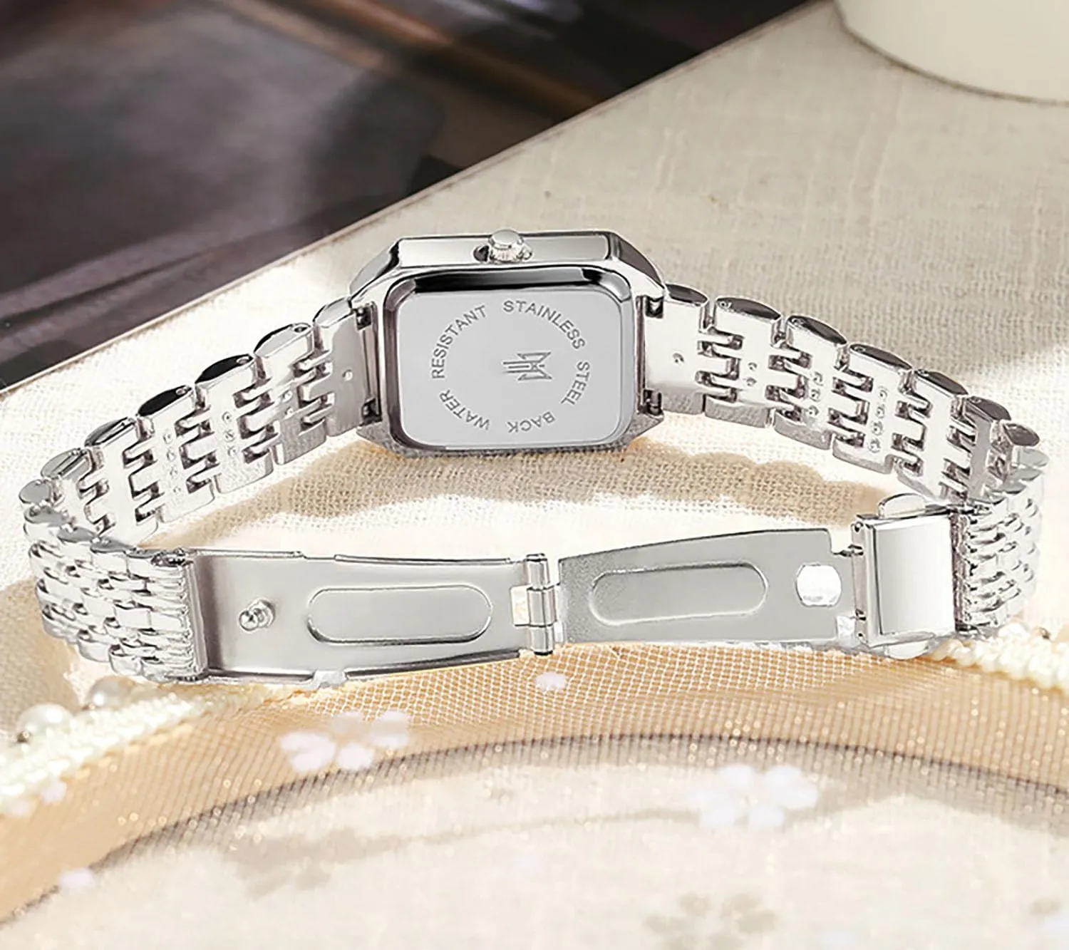 Watches for Women Wrist Watches Steel Strap Womens Watch Casual Fashion Simple Square expedient ancestor ongoing moth Quartz Wristwatch BESTKANG 