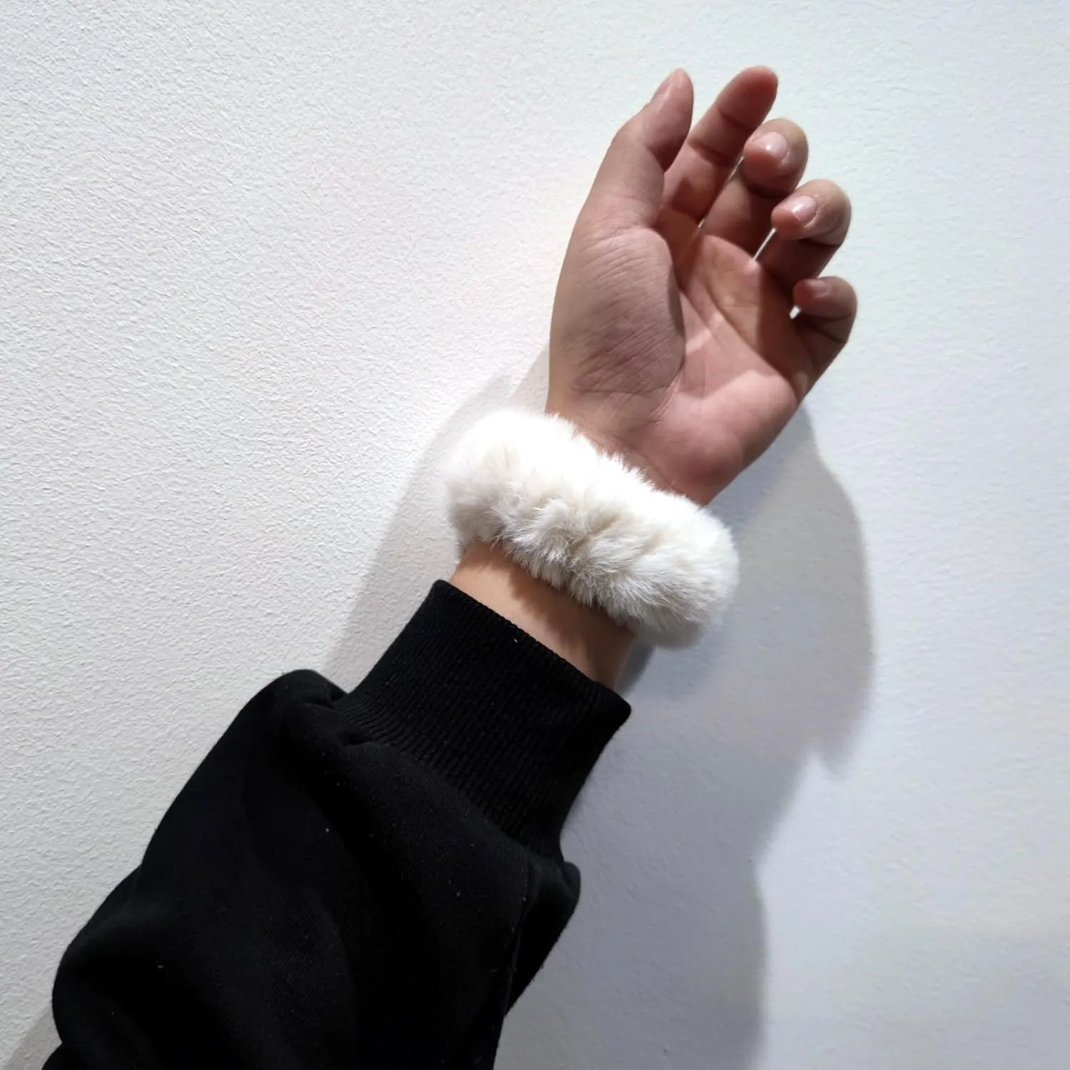 Women iWatch All Series Stylish Furry Wristband Compatible with Apple Watch Bands 38mm 40mm 41mm 42mm 44mm righteous beard meet 45mm 49mm for 