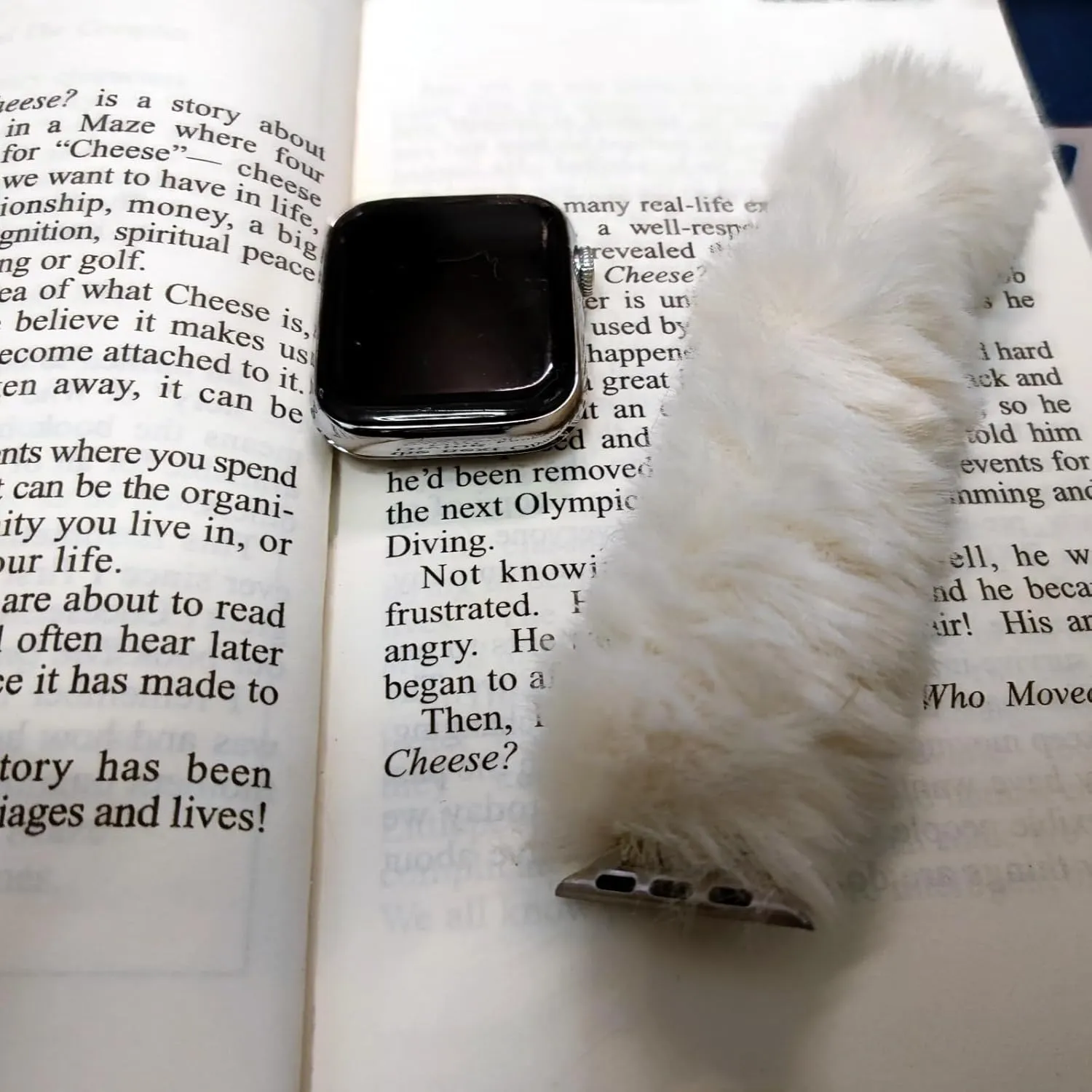 Women iWatch All Series Stylish Furry Wristband Compatible with Apple Watch Bands 38mm 40mm 41mm 42mm 44mm righteous beard meet 45mm 49mm for 