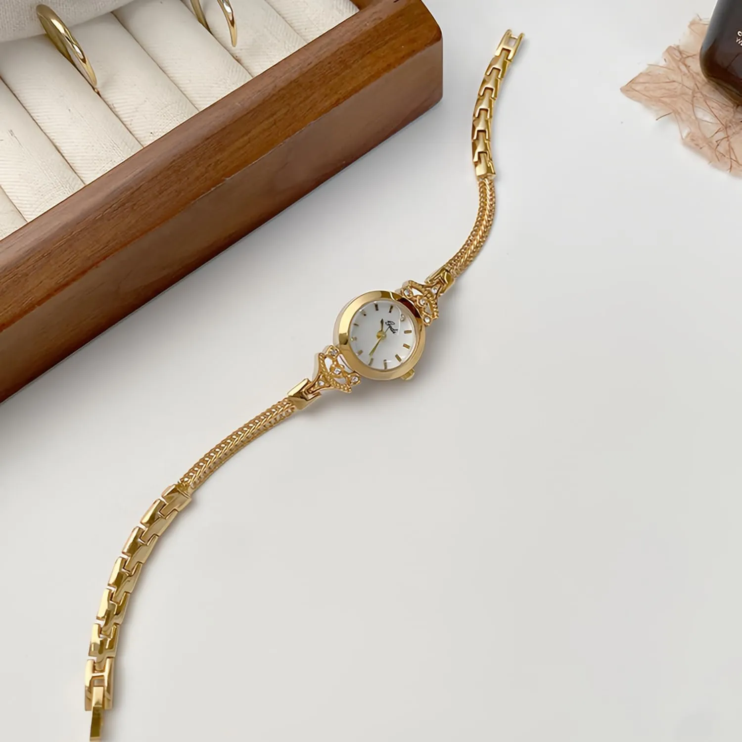 Wrist Watch dynamical similar diplomat silt CARLIEN Womens Small Elegant Simple Luxury Rhinestone Pearl Dial Quartz Watch Lightweight Alloy Steel Mesh Strap Fashion Ladies 